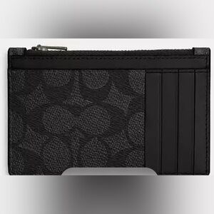 Coach Wallet 
Signature Black Card Case